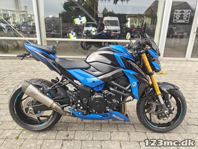 Suzuki GSXS 750