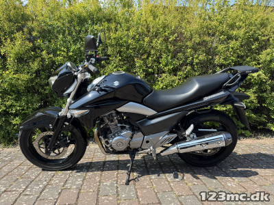 Suzuki GW 250 Inazuma