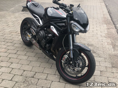 Triumph Street Triple RS