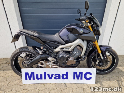 Yamaha MT-09 Yamaha MT-09