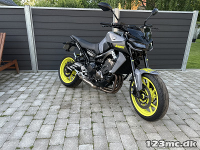 Yamaha MT-09 Yamaha MT-09