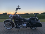2018 Harley-Davidson FLDE Deluxe