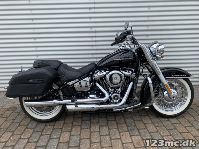 Harley-Davidson FLDE Deluxe HMC Motorcykler. Vi bytter gerne.