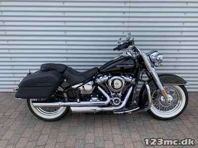 Harley-Davidson FLDE Deluxe HMC Motorcykler. Vi bytter gerne.