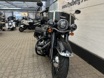 2018 Harley-Davidson FLHC Heritage Classic