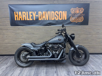Harley-Davidson FLHCS Heritage Classic Custom bygget