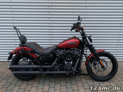 Harley-Davidson FXBB Street Bob HMC Motorcykler. Vi bytter gerne.