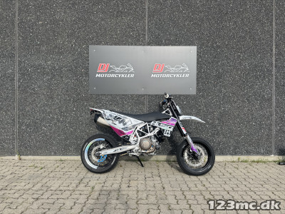 Husqvarna 701 Supermoto