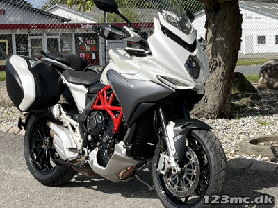MV Agusta Turismo Velose 800 Lusso