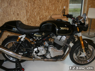Norton Commando 961