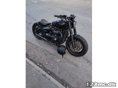 Triumph Bonneville Bobber