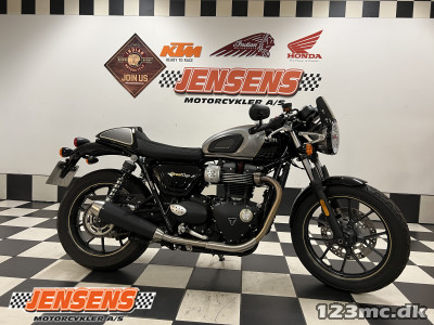 Triumph Bonneville Street Cup