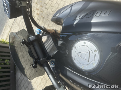 Ducati Diavel S
