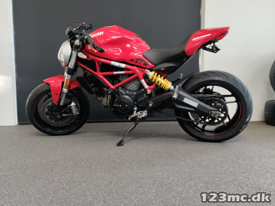 Ducati Monster 797