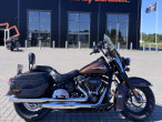 Harley-Davidson FLHCS Heritage Classic
