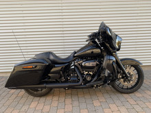 Harley-Davidson FLHXS Street Glide Special HMC Motorcykler. Vi bytter gerne.
