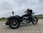 Harley-Davidson FLRT Freewheeler Hmc Motorcykler . Vi bytter gerne.