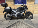 Honda NC 750 SA Lav kilometer, med tasker