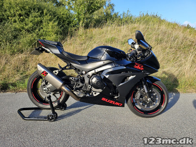 Suzuki GSXR 1000 Sport Suzuki GSXR 1000 Sport