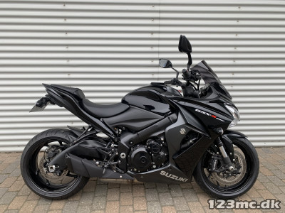 Suzuki GSXS 1000 F