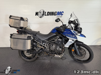 Triumph Tiger 800 XCX Lucerne Blue