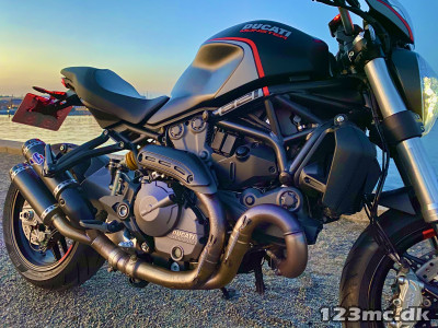 Ducati Monster 821 Stealth