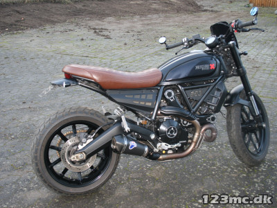 Ducati Scrambler Icon Dark