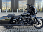 Harley-Davidson FLHXS Street Glide Special