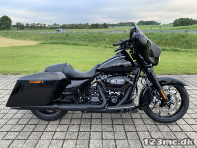 Harley-Davidson FLHXS Street Glide Special HMC Motorcykler.  Vi bytter gerne.