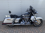 2020 Harley-Davidson FLHXSE CVO Street Glide 2020 Harley-Davidson FLHXSE CVO Street Glide