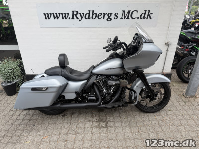 Harley-Davidson FLTRXS Road Glide Special