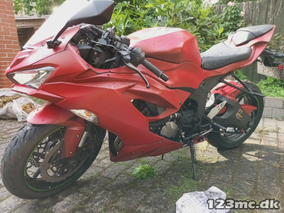 Kawasaki ZX6R 636 sport