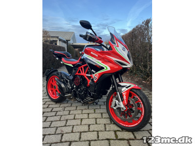 MV Agusta Turismo Velose 800 Lusso RC tricolore