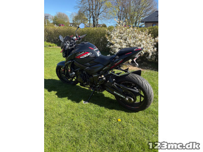 Suzuki GSXS 750