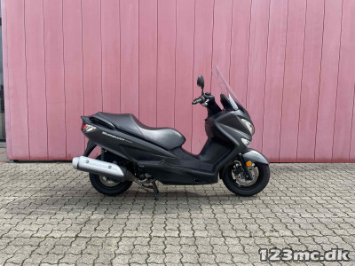 Suzuki UH 200 Burgman