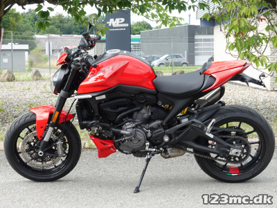 Ducati Monster 900 937