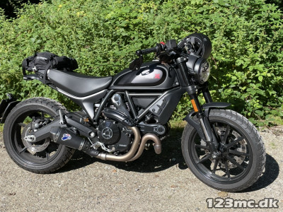 Ducati Scrambler Icon Dark