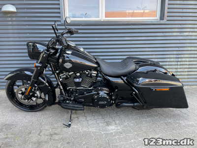 Harley-Davidson FLHRXS Road King Special