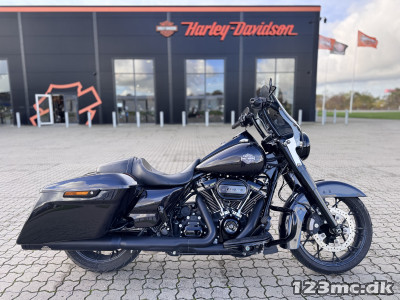 Harley-Davidson FLHRXS Road King Special