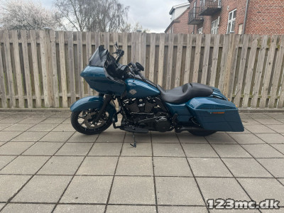 Harley-Davidson FLTRXS Road Glide Special Touring