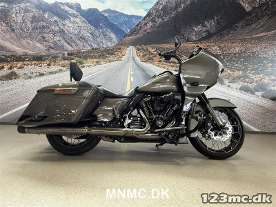 Harley-Davidson FLTRXSE CVO Road Glide