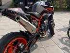 2021 KTM 890 Duke R