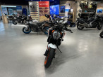 2021 KTM 890 Duke R