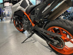 2021 KTM 890 Duke R