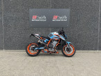 2021 KTM 890 Duke R