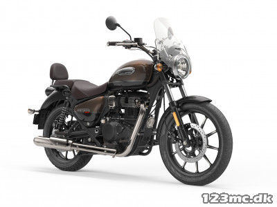 Royal Enfield Meteor 350 Supernova