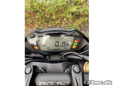Suzuki GSXS 750