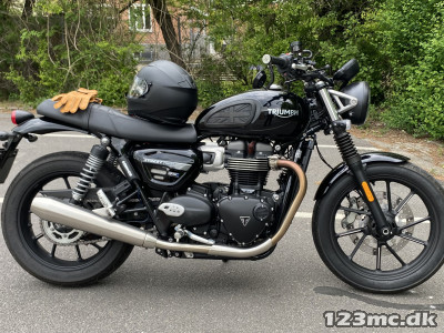 Triumph Bonneville Street Twin