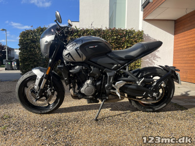 Triumph Trident 660