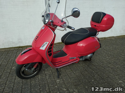Vespa GTS 300 Super